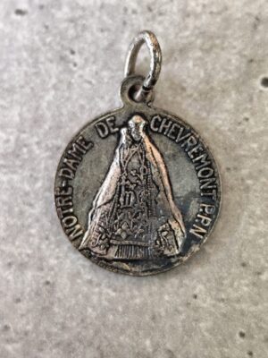 Antique médaille religieuse notre dame de chèvremont et sainte begge
