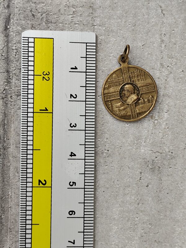 Antique médaille religieuse notre dame de guadalupe et le pape puis XI en bronze – Image 3