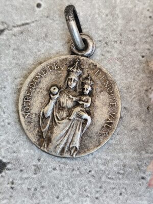 Antique médaille religieuse notre dame de benoîte vaux