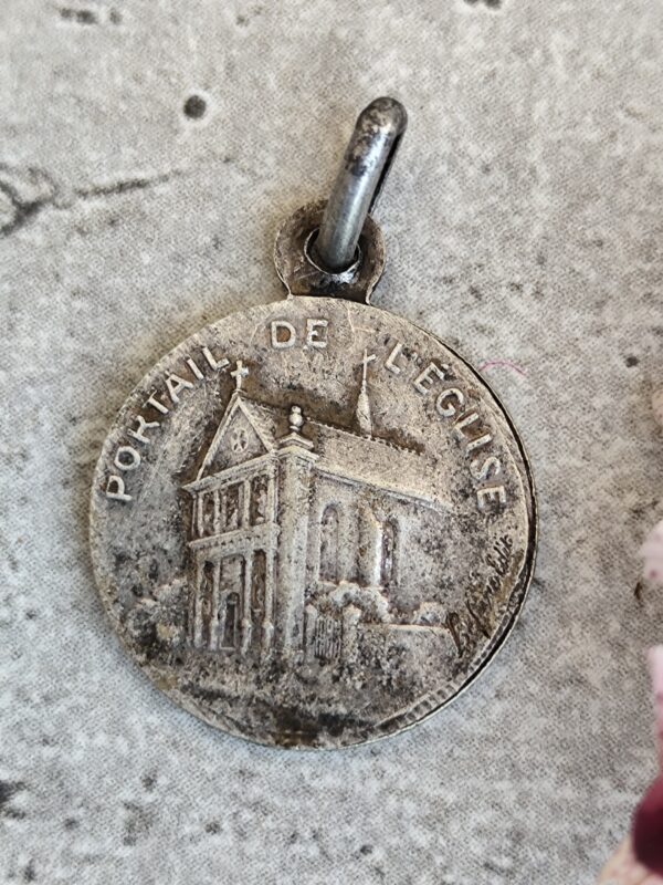 Antique médaille religieuse notre dame de benoîte vaux – Image 2