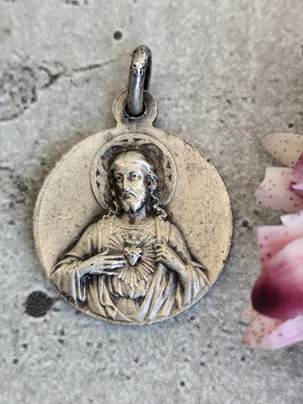 Antique médaille religieuse virgen de la caridad del cobre ,patronne de Cuba. – Image 2