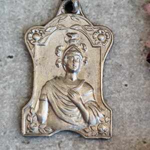 Rare médaille religieuse saint Ferréol de ceret art déco de couleur argent