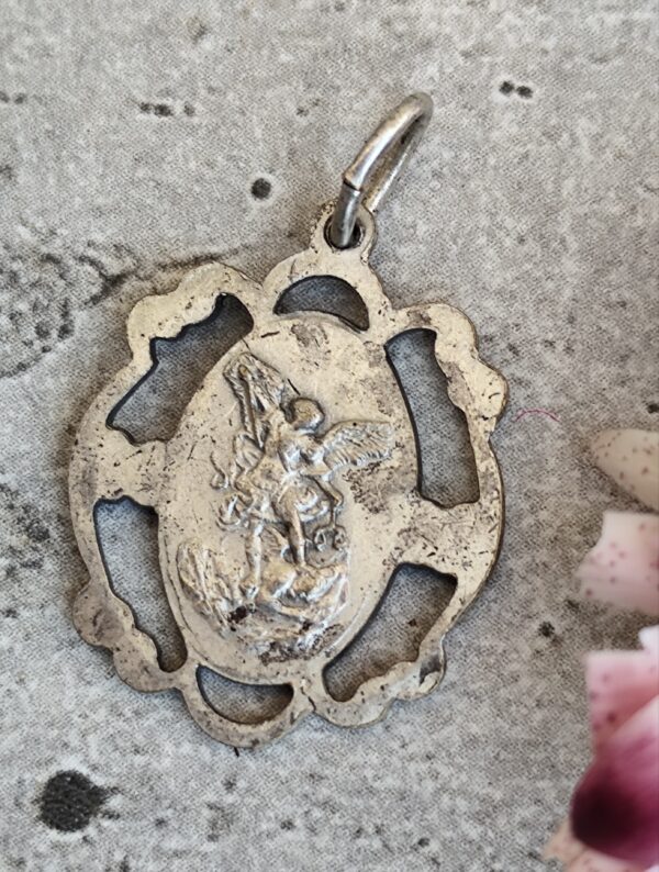 Rare ancienne medaille religieuse de san Damiano notre dame des roses de couleur argent – Image 2