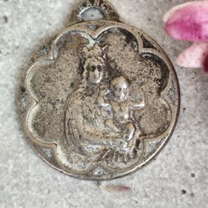 rare antique médaille religieuse de la  Vierge Marie et l'enfant