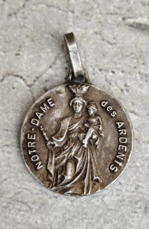 Antique médaille religieuse notre dame des Ardennes