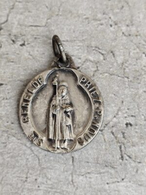 Antique médaille religieuse de sainte renelde.