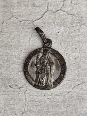 Antique médaille religieuse notre dame de paix