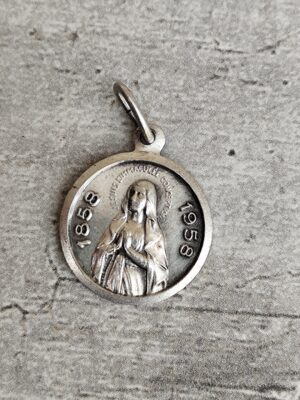 Antique médaille religieuse de la Vierge Marie de Lourdes 1858 1958