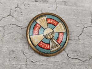 Antique broche religieuse ecce panis