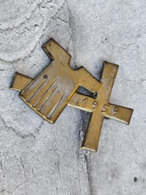 Ancienne broche tunique Jésus