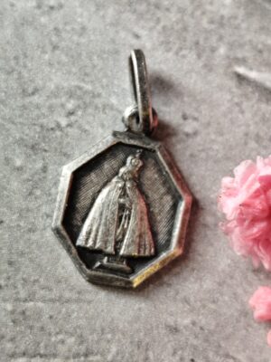 Antique médaille religieuse notre dame de la peiniere