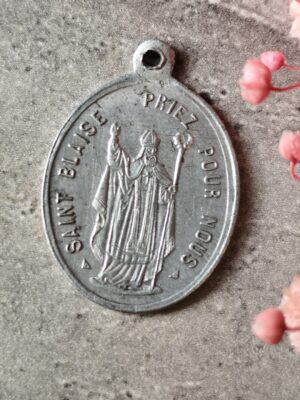 Antique médaille religieuse de Saint Blaise