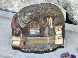 vintage belle petite grotte de sanctuaire autel catholique chrétien en plâtre