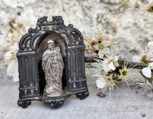 Autel de Voyage – Saint Hubert Protection du voyageur & héritage spirituel