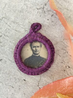 Relique de Saint Jean Bosco – Médaillon Ancien Brodé